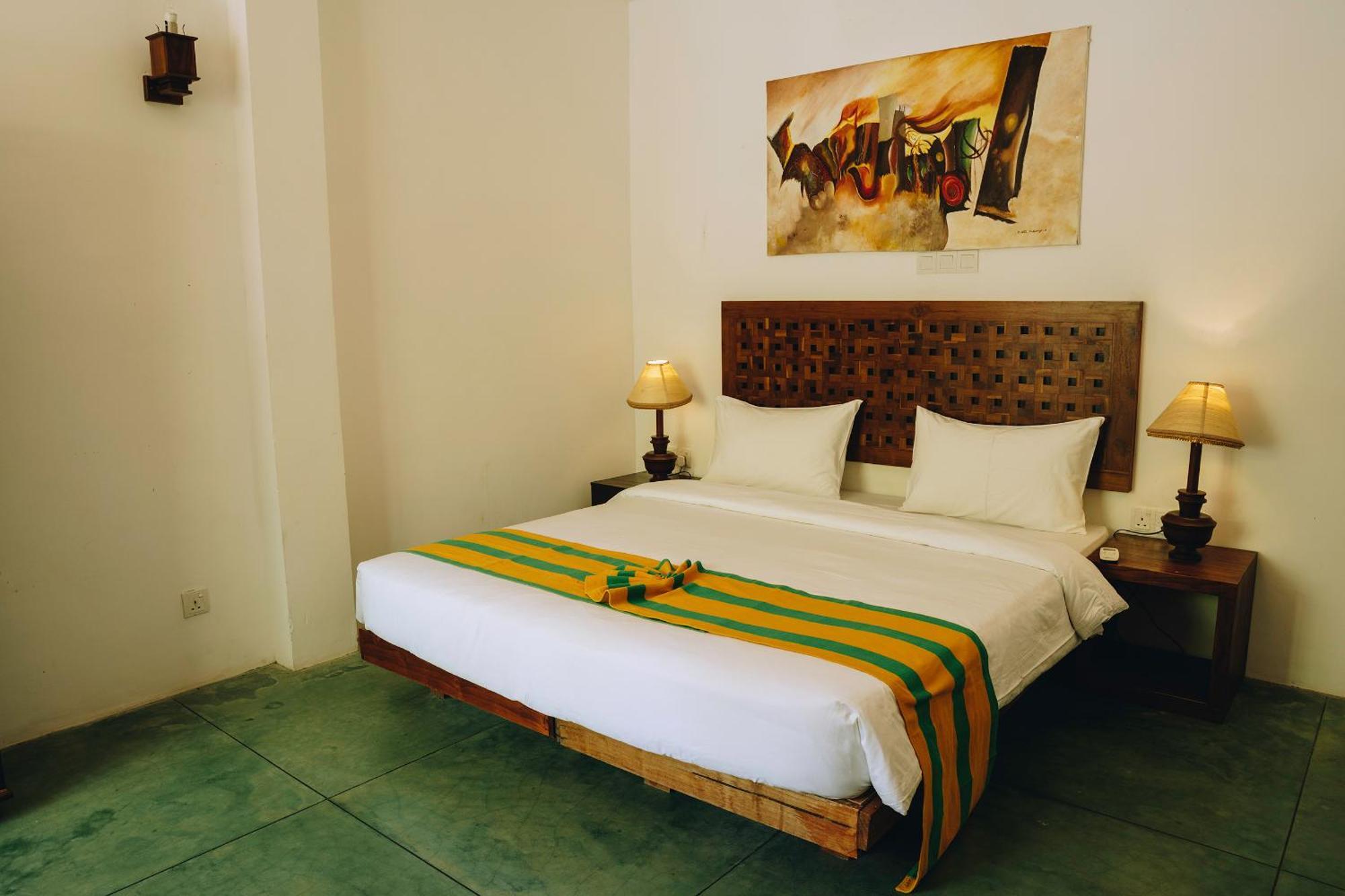 Yala Oga Reach Hotel Tissamaharama Buitenkant foto