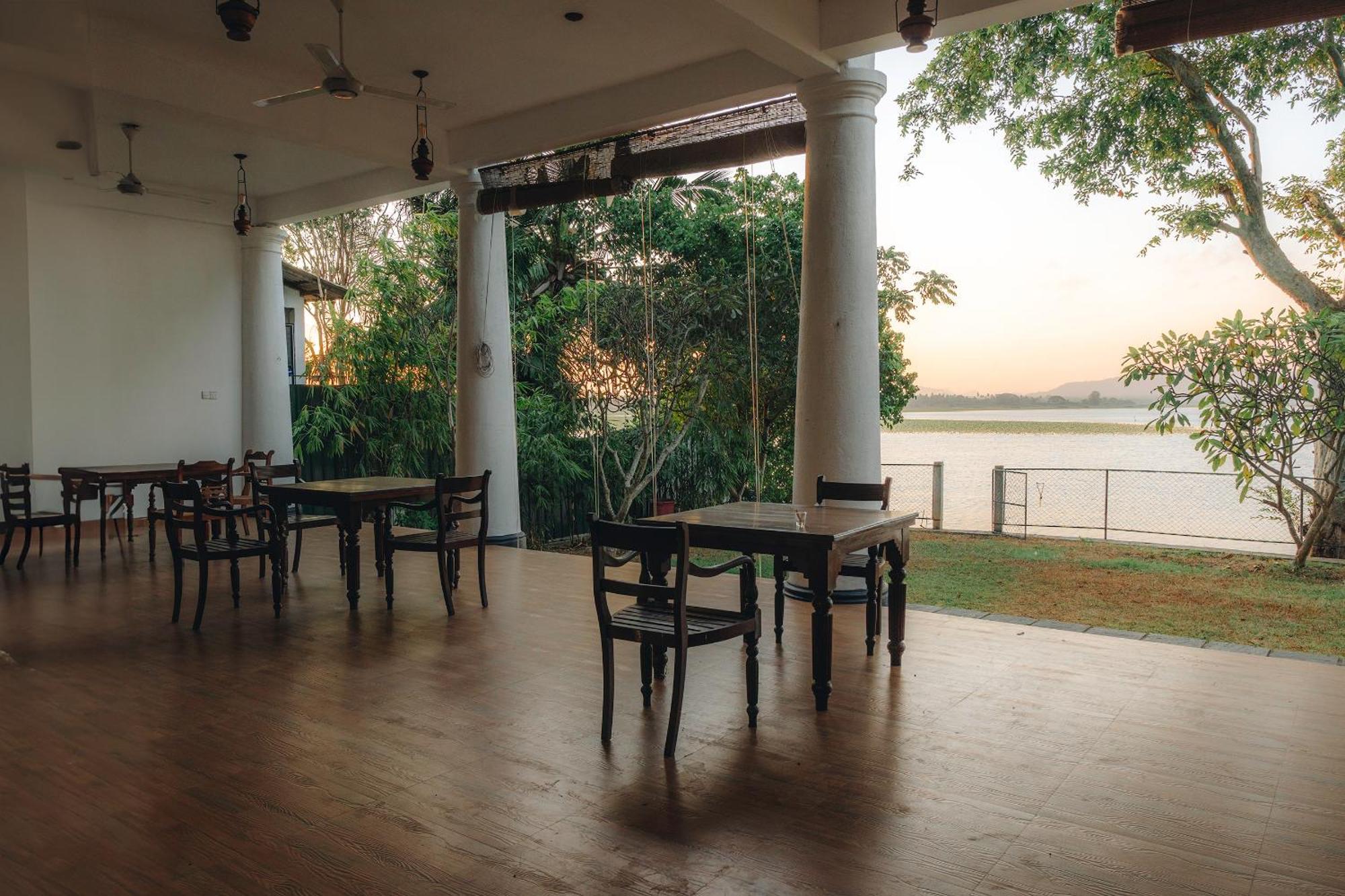 Yala Oga Reach Hotel Tissamaharama Buitenkant foto