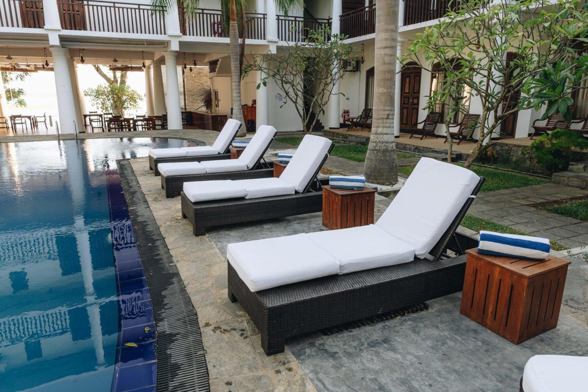 Yala Oga Reach Hotel Tissamaharama Buitenkant foto