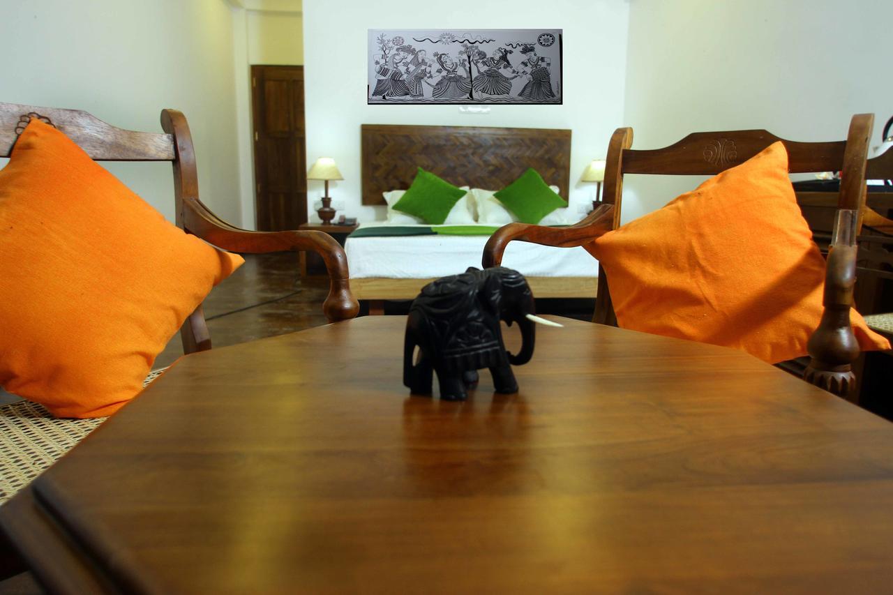 Yala Oga Reach Hotel Tissamaharama Buitenkant foto