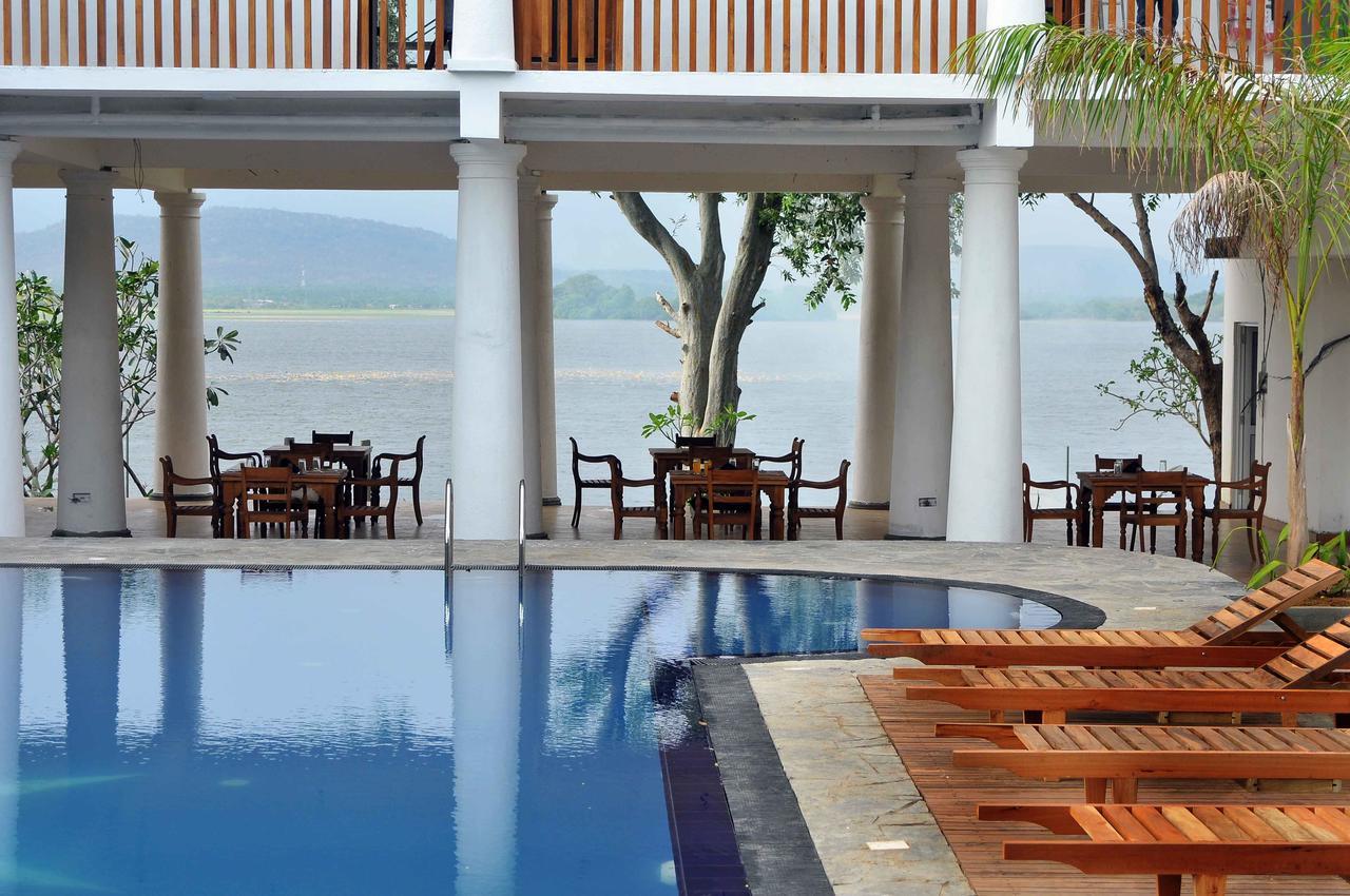 Yala Oga Reach Hotel Tissamaharama Buitenkant foto
