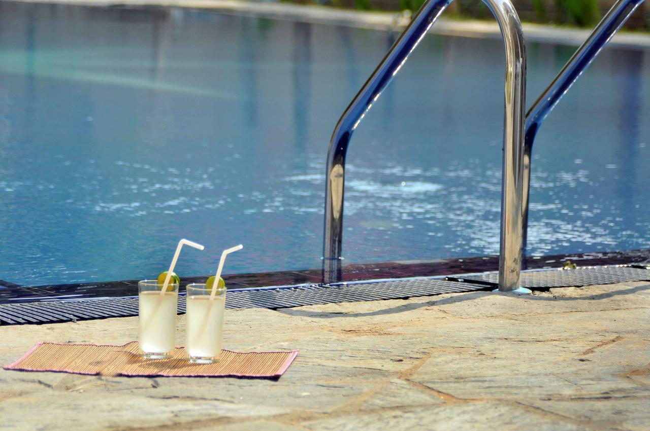 Yala Oga Reach Hotel Tissamaharama Buitenkant foto