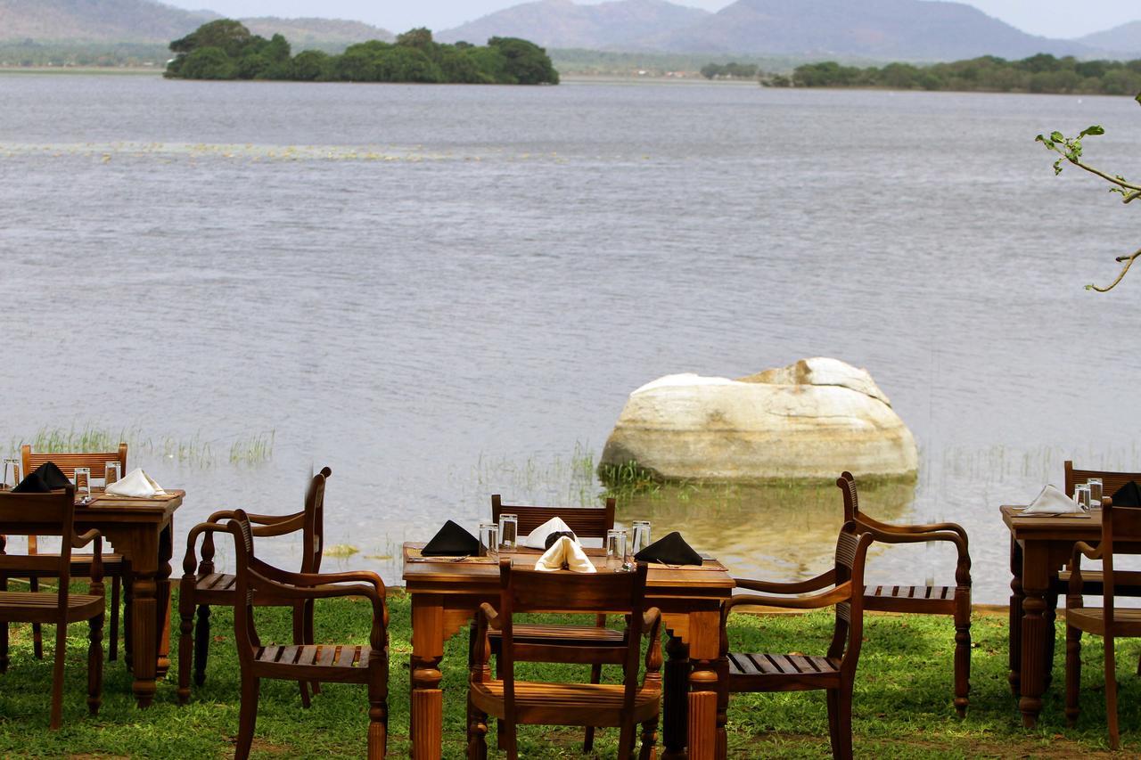 Yala Oga Reach Hotel Tissamaharama Buitenkant foto