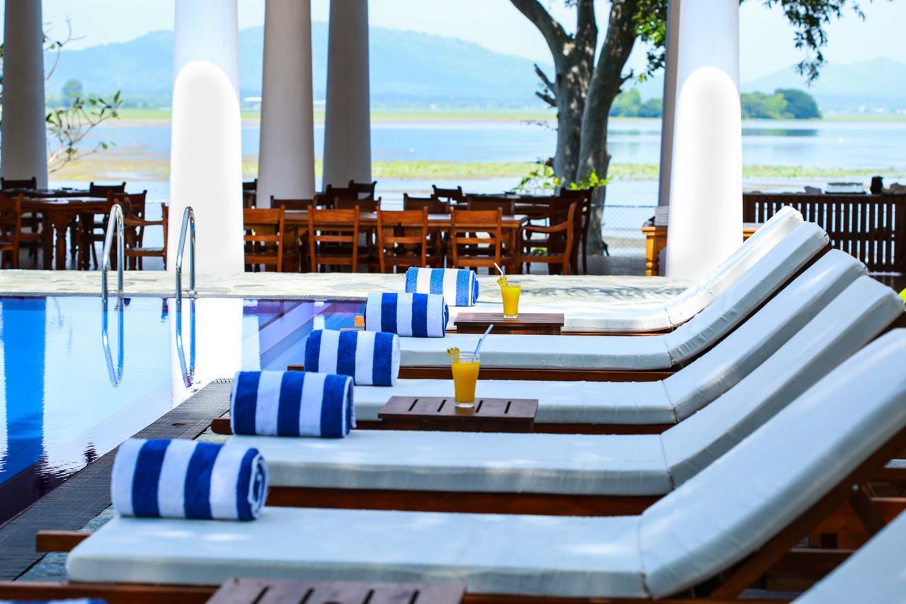 Yala Oga Reach Hotel Tissamaharama Buitenkant foto